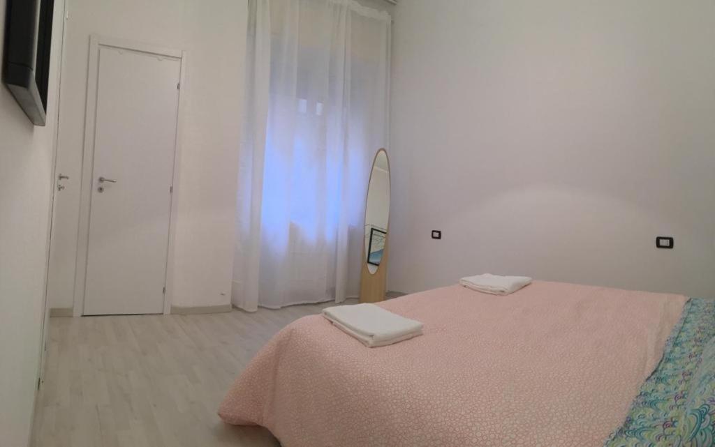 Milan Nice Flat In Red Metro Zewnętrze zdjęcie